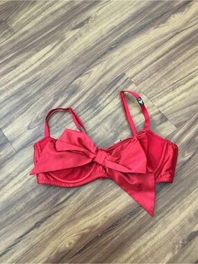 Victoria's Secret Red Bow Satin Underwire Bra